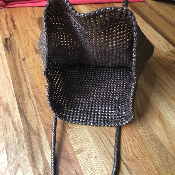 NWOT- Tommy Bahama Honeycomb Leather Tote - Picture 3 of 4